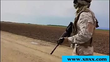 جندي أمريكي بفتاة عربية، رابط الفيديو الكامل في الوصف